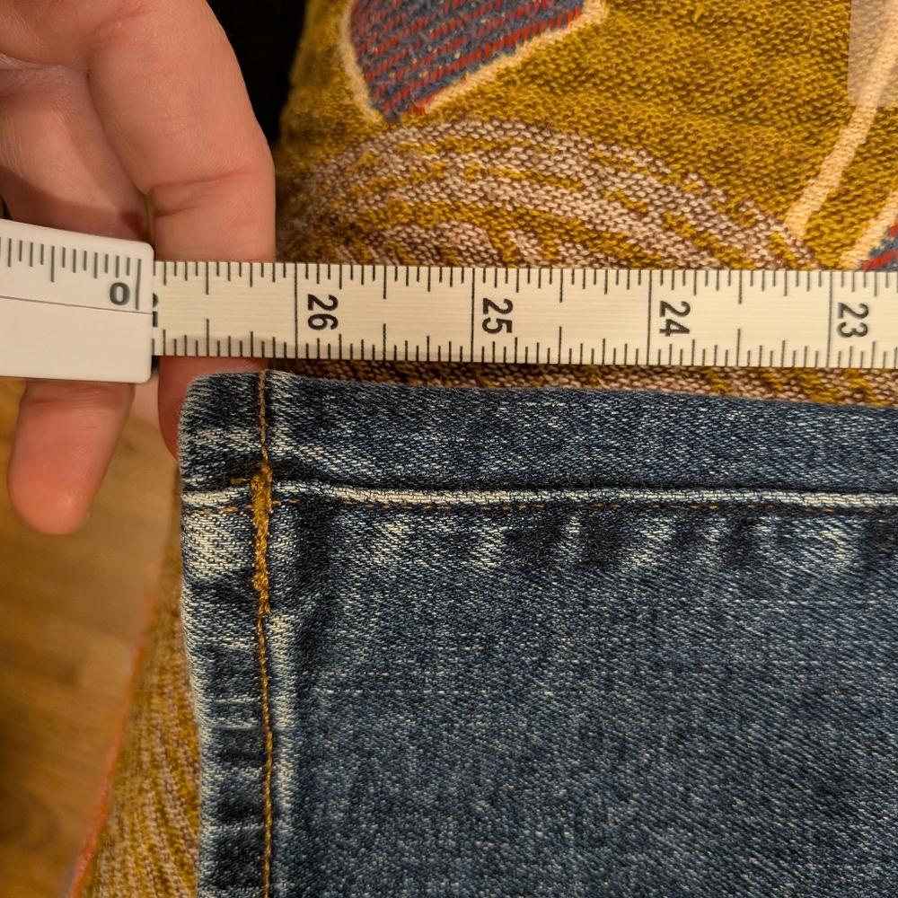 Madewell Mid-Rise Kick Out Jeans - Picture 7 of 7